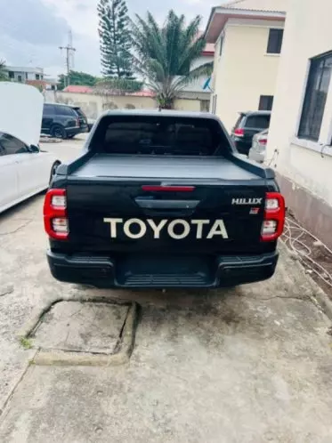 Toyota Hilux 