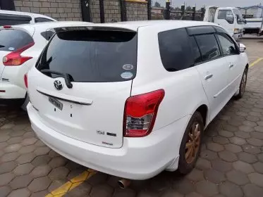 Toyota Fielder 