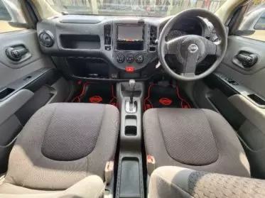 Nissan Advan 