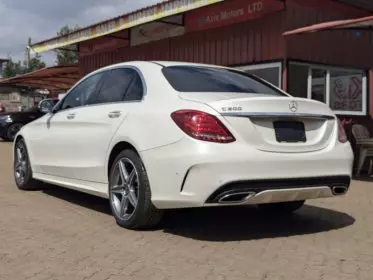 Mercedes-Benz C 200