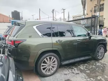 Lexus LX 600