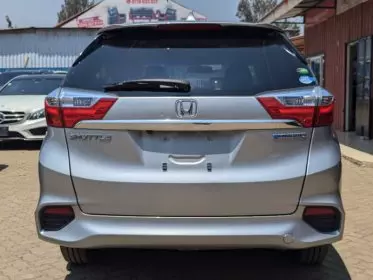 Honda Fit shuttle