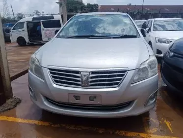 Toyota Premio
