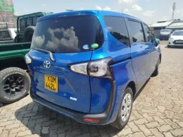 Toyota Sienta