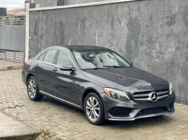 Mercedes-Benz C 300