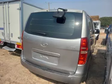 Hyundai H-1 Starex