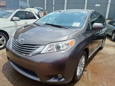 Toyota Sienna