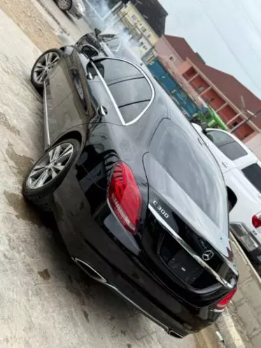 Mercedes-Benz C 300