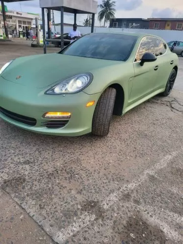 PORSCHE Panamera