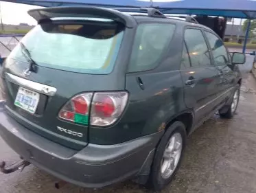 Lexus RX 300