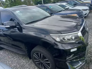 Toyota Land Cruiser Prado VX.L