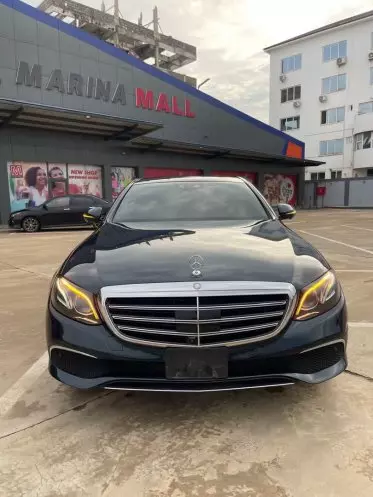 Mercedes-Benz E 300