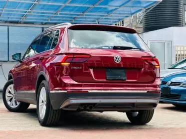 VOLKSWAGEN Tiguan allspace