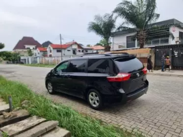 Toyota Sienna