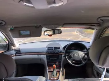 Mercedes-Benz E 200