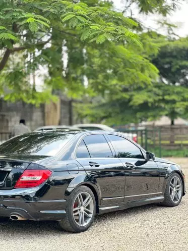 Mercedes-Benz C 300