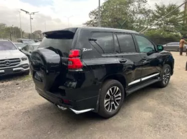 Toyota Landcruiser Prado