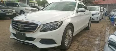 Mercedes-Benz C200