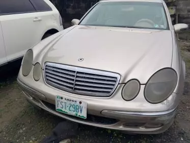 Mercedes-Benz E 320