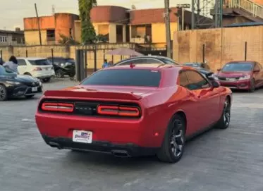 Dodge Challenger