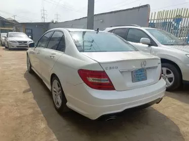 Mercedes-Benz C 300