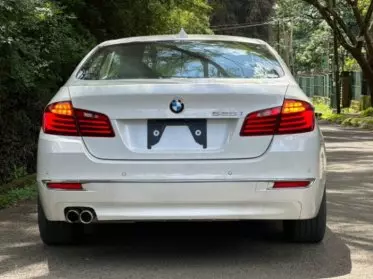 BMW 528i