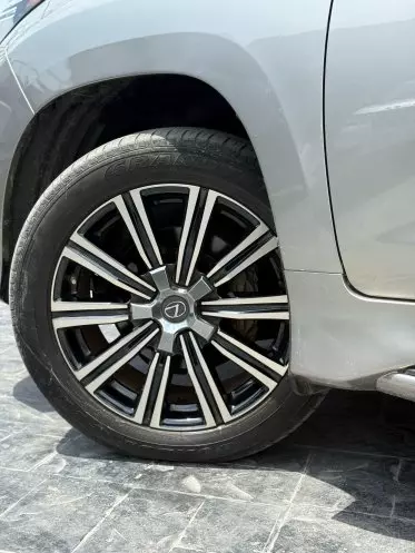 Lexus LX 570