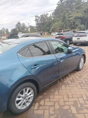 Mazda Axela 