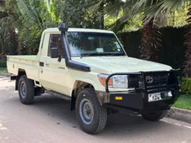 Toyota Land Cruiser Pick Up