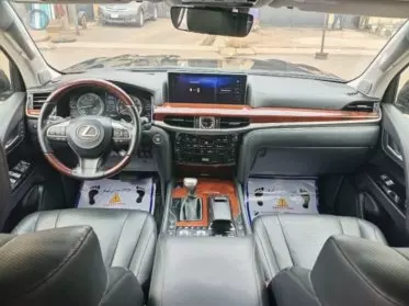 Lexus LX 570
