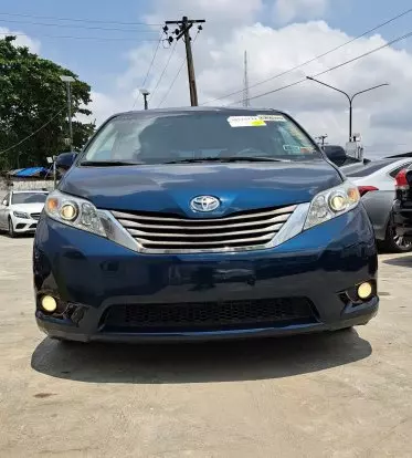 Toyota Sienna