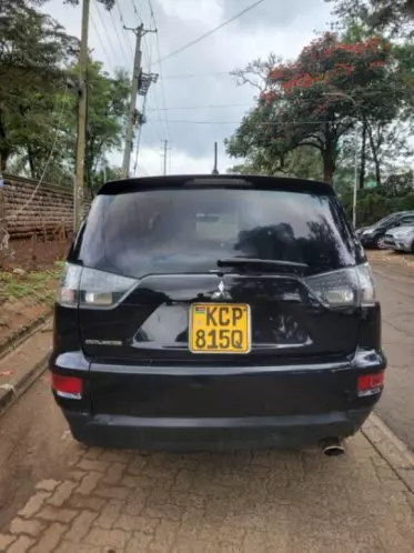 Mitsubishi OUTLANDER