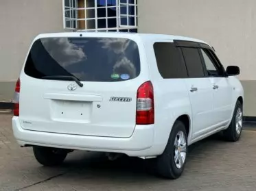 Toyota Succeed