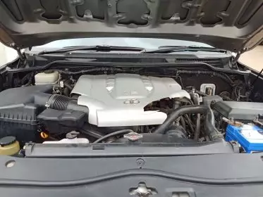 Toyota Landcruiser  V8