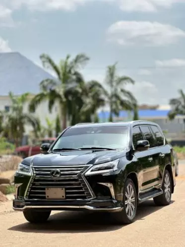 Lexus LX 570