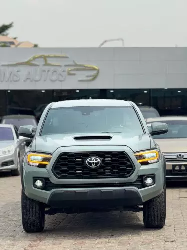 Toyota Tacoma