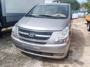 Hyundai H-1 Starex