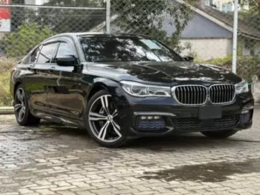 BMW 740