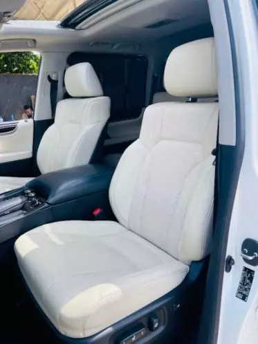 Lexus LX 570