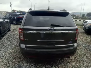 Ford Explorer