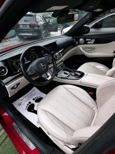 Mercedes-Benz E 300