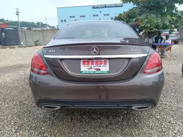 Mercedes-Benz C 400
