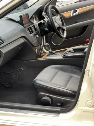 Mercedes-Benz C200