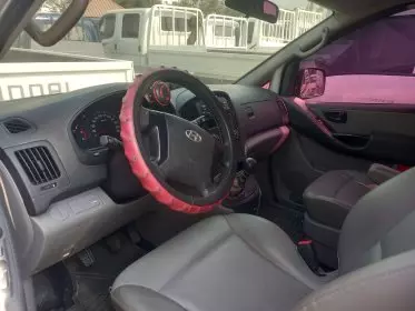 Hyundai H-1 Starex