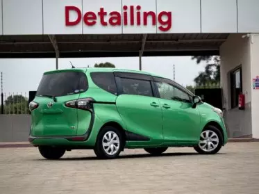 Toyota Sienta Hybrid
