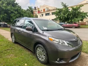 Toyota Sienna