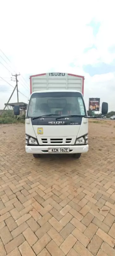 Isuzu NKR