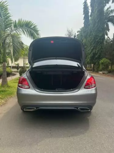 Mercedes-Benz C 300