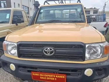 Toyota Land Cruiser 79 Single Cabin