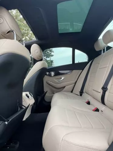 Mercedes-Benz C400